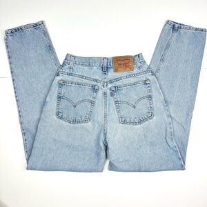 Levi's 1999 Vintage 550 Relaxed Fit Tapered Leg Light Blue Denim Mom Jeans Y2K